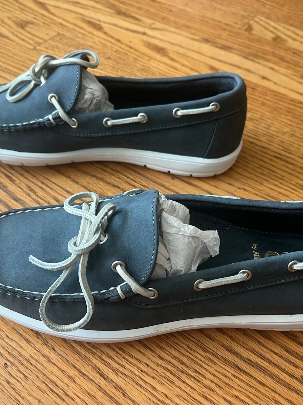Allen Edmonds selling brand